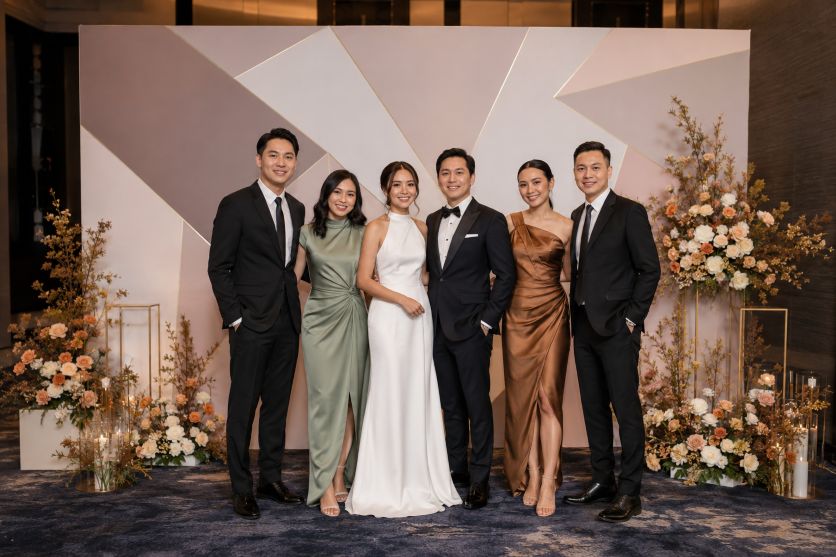 Elegant Wedding Portraits by Geometric Backdrop